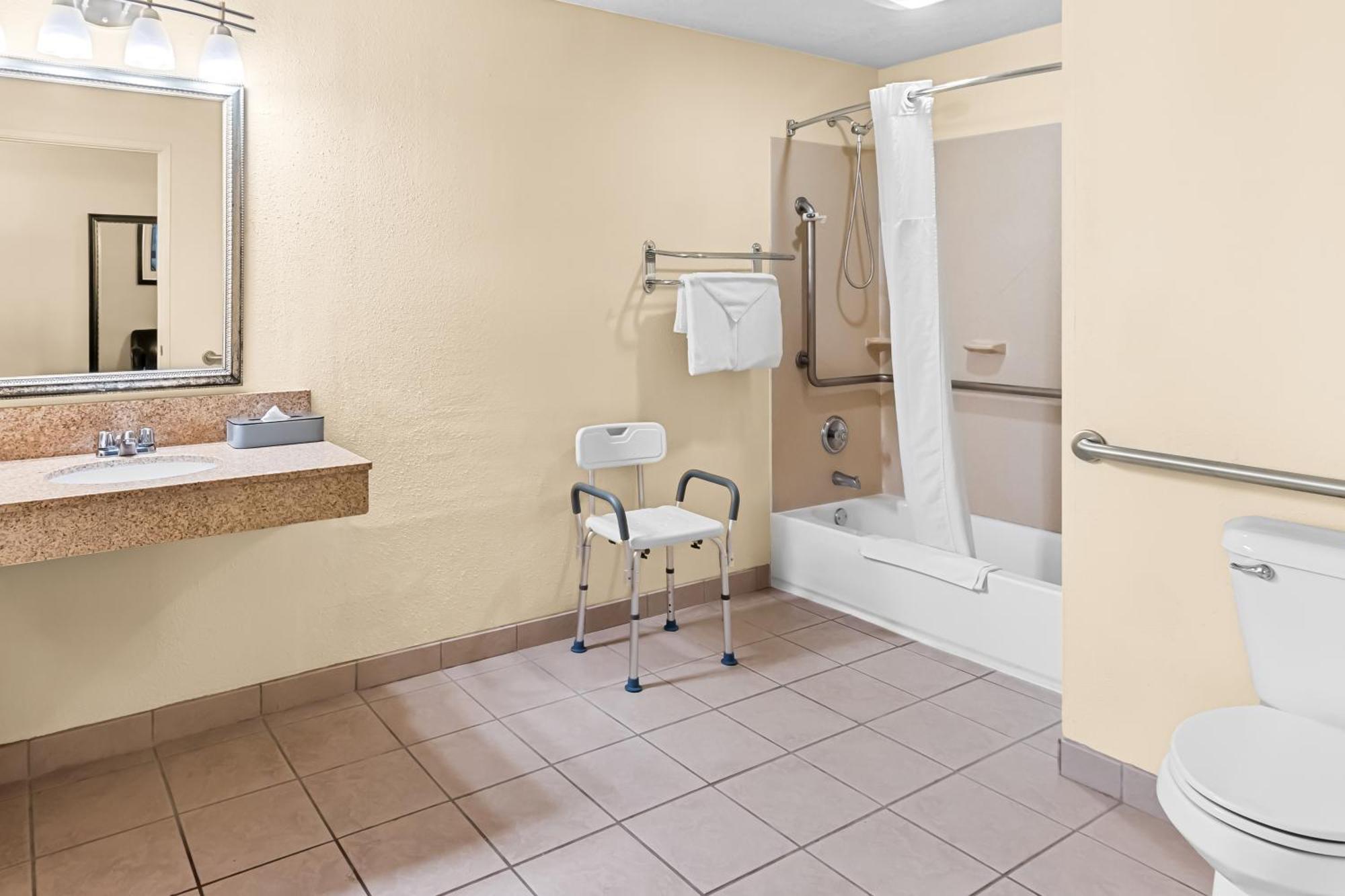 Quality Inn & Suites Vancouver - Hazel Dell Екстер'єр фото